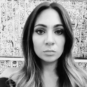 Meet your Posher, Valentina